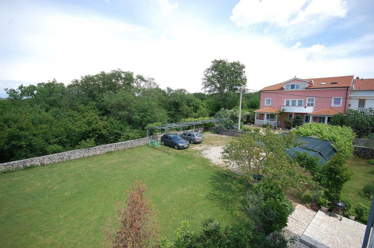 Apartments Nency By El-Pi Tours Malinska Exterior foto